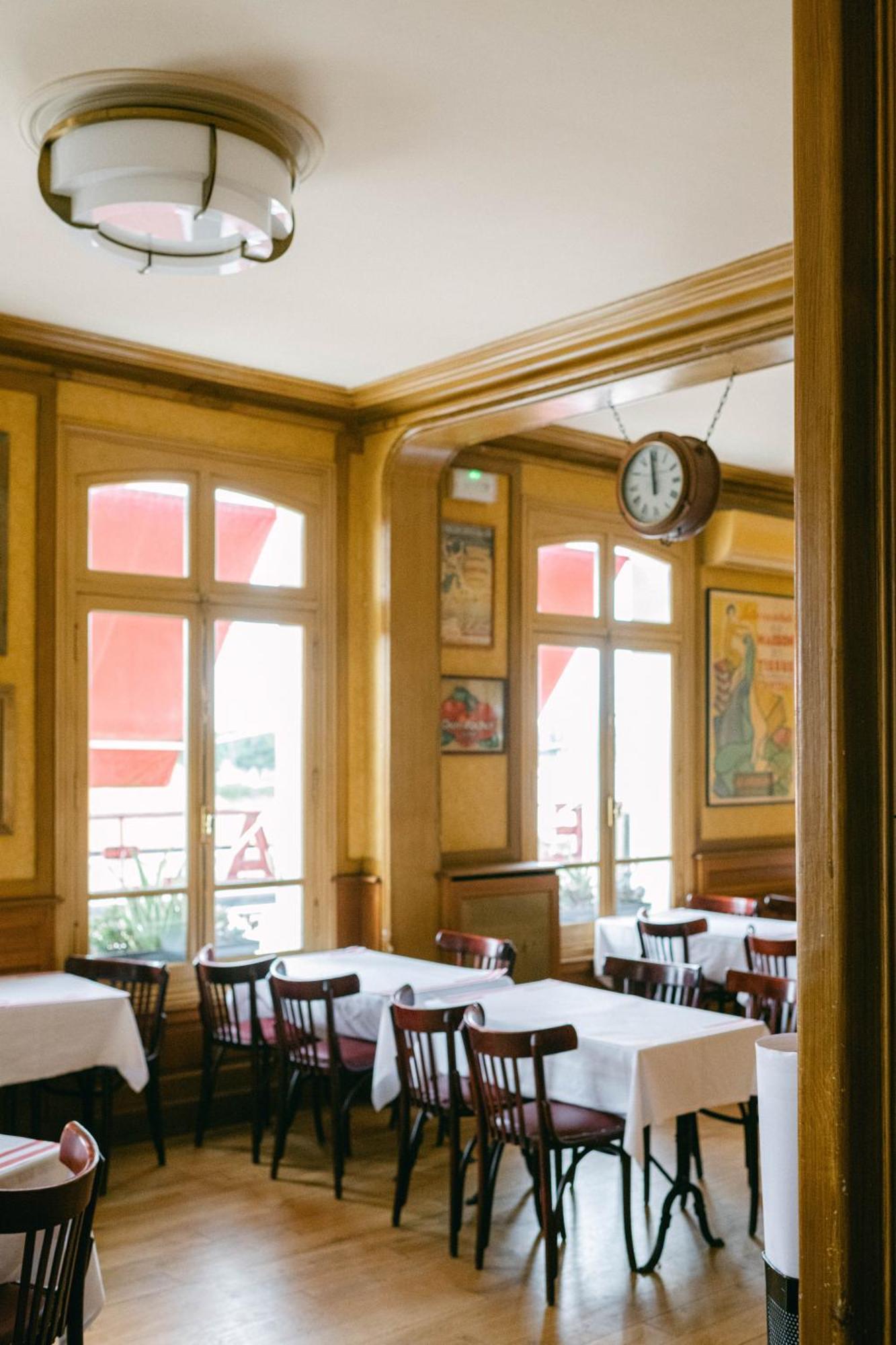 Hotel Le Central Trouville-sur-Mer Exterior photo